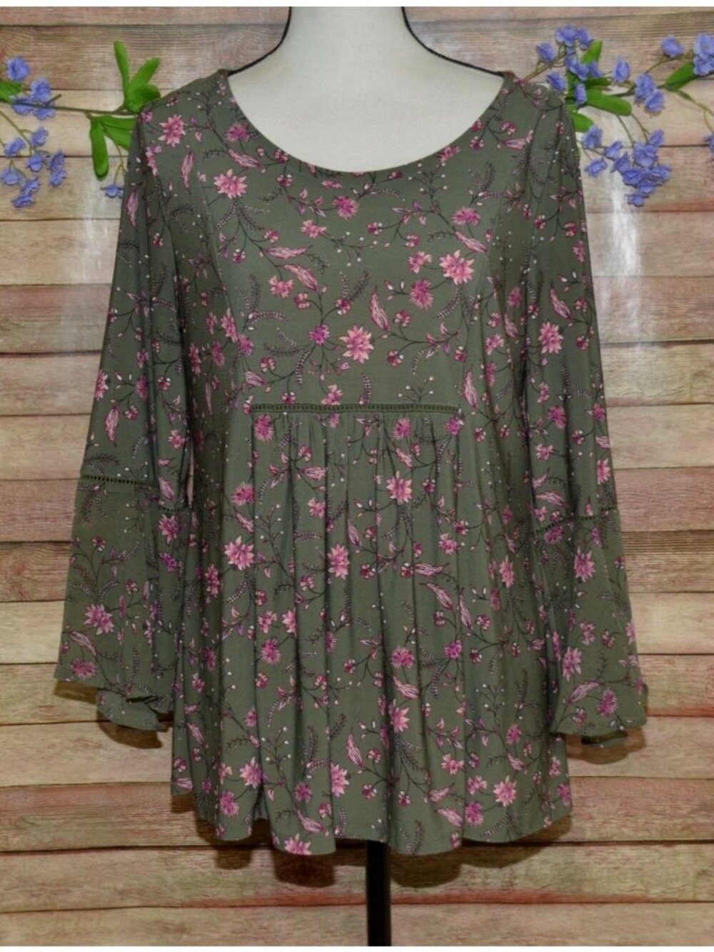 Westport Olive Green & Pink Floral Babydoll Top Blouse Flare Sleeve Size M